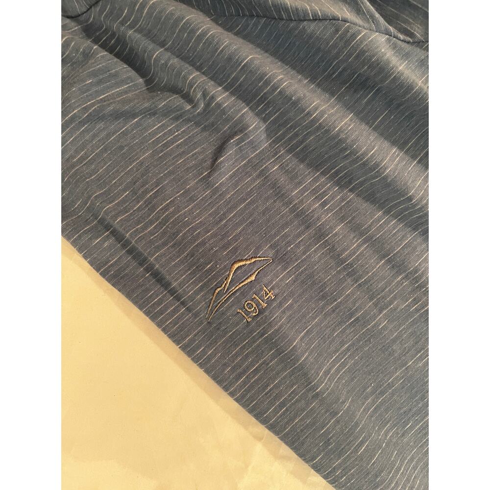 Travis Mathew Mens XL Blue Striped 1/4 Zip Lightweight Golf Stretch Casual Shirt - Picture 6 of 12